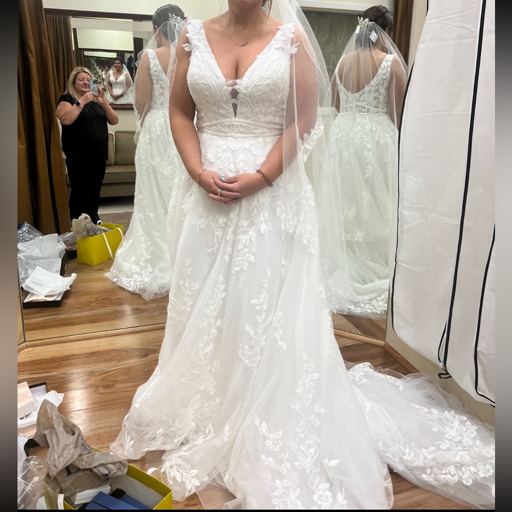 Size 18 A-line wedding dress